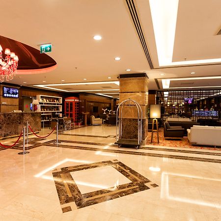 라마다 플라자 바이 윈덤 이즈미트 호텔 코자엘리 외부 사진 Lobby