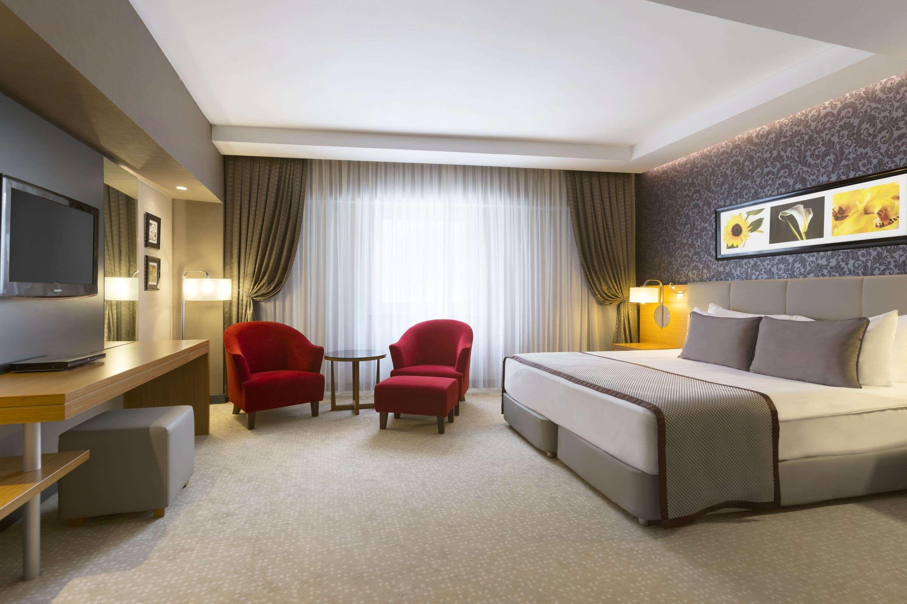 라마다 플라자 바이 윈덤 이즈미트 호텔 코자엘리 외부 사진 A room at the hotel