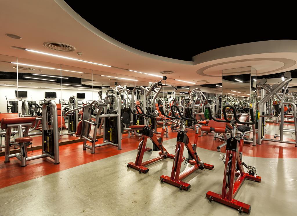 라마다 플라자 바이 윈덤 이즈미트 호텔 코자엘리 외부 사진 The gym at the University of Bath